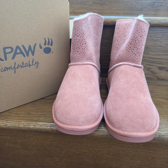 BearPaw Brynlee Dusty Rose Pink Suede Boots 9 NWT - Picture 3 of 7